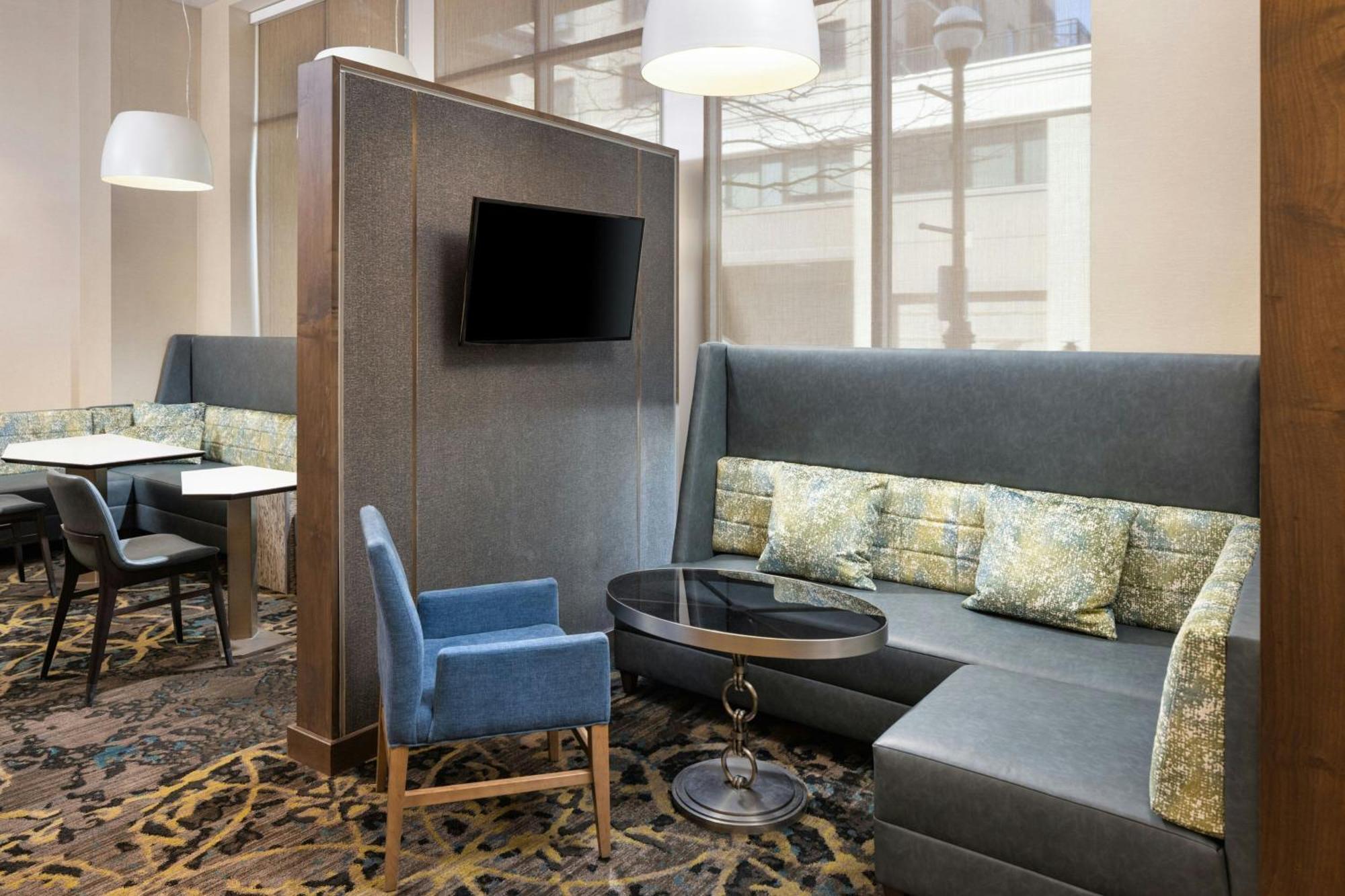 By Marriott Downtown Hotel Ann Arbor